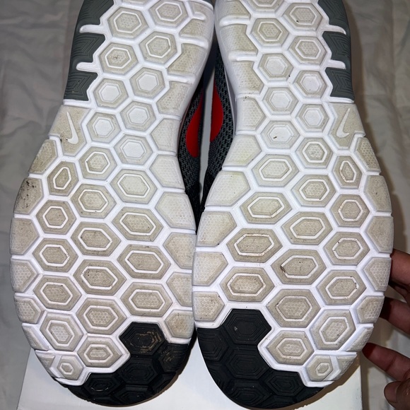 Nike Flex Experience RN 6 Mens Size 8.5 Shoes Gray Red Sneakers - Picture 2 of 8